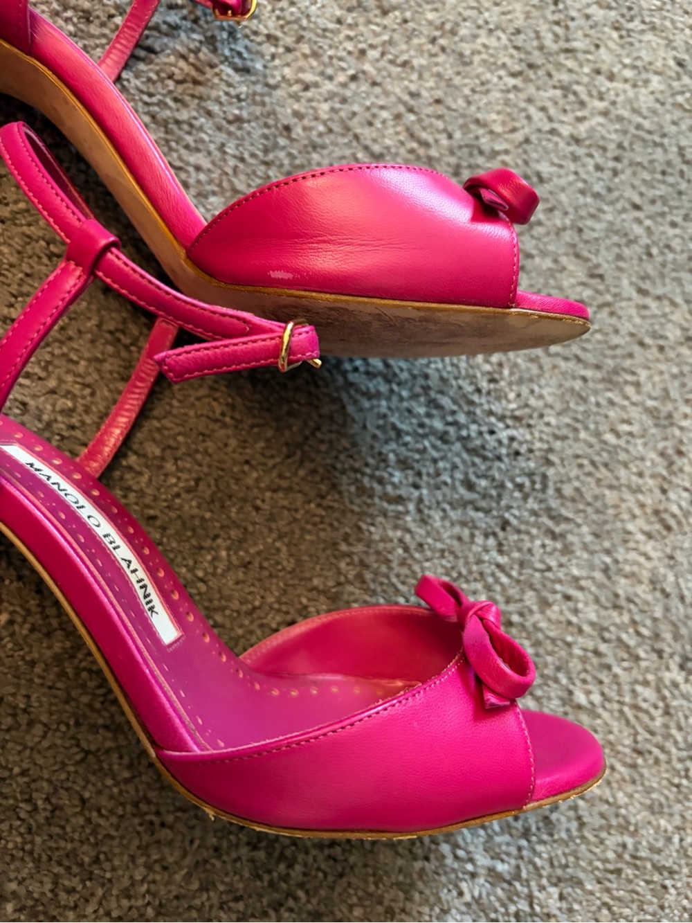 Manolo Blahnik Hot Pink leather Strappy Heels with Bow - Picture 8 of 16